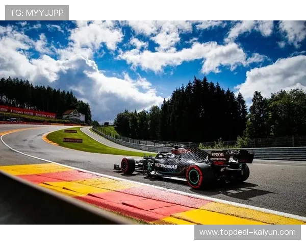 2026年F1赛车空气阻力理论降低40-55%，下压力减少15-30%